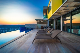 Villa Retro – Lüks & Konforlu Tatil Deneyimi