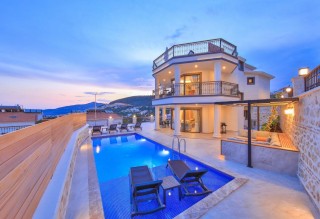 Villa Samira 2 | Kalkan Kızıltaş’ta Teras Jakuzili, Deniz Manzaralı 