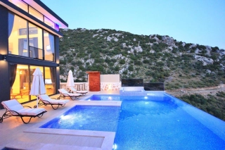 Villa Falez Kalkan | İslamlar’da Korunaklı Havuzlu 4 Kişilik Villa