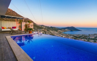 Villa Rima Pearl – Kalkan’da Sonsuzluk Havuzlu ve Jakuzili Lüks Tatil 