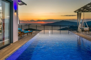 Villa Efe – Kalkan Kördere’de Lüks ve Mahremiyetin Buluştuğu Tatil