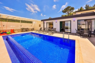 Villa Zeybek | Patara’da Korunaklı Jakuzili Özel Havuzlu Kiralık Villa