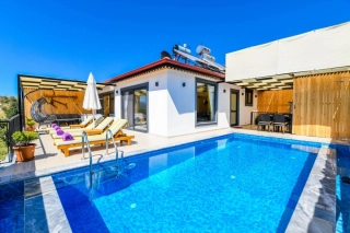 Villa Brook – Kalkan Ulugöl’de Doğa ile İç İçe Huzurlu Bir Tatil