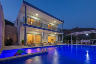 Villa Rudi – Kalkan İslamlar’da Korunaklı Havuzlu, Jakuzili 