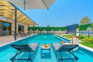 Villa Deniz Yıldızı 2 | Patara’da Jakuzili, Korunaklı Havuzlu, Doğa da