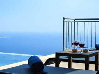 Villa Elif Sare | Kalkan Kördere’de Jakuzili, Deniz Manzaralı Villa