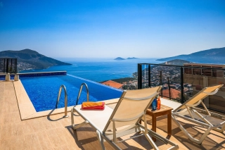 Villa Hacer | Kalkan Kızıltaş’ta Deniz Manzaralı, Jakuzili Villa