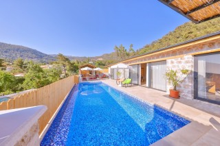 Villa Stone Aqua – Kalkan İslamlar’da Jakuzili, Korunaklı Özel Havuzlu