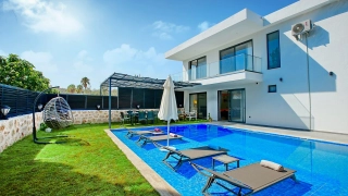 Villa Silver Patara | Korunaklı, Jakuzili ve Özel Havuzlu Balayı Villa