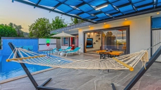 Villa Damla Duo – Üzümlü’de Korunaklı, Jakuzili Deniz Manzaralı Balayı