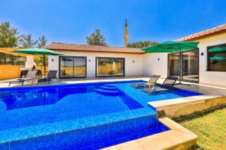 Villa Zelyus | Doğa İçinde 4 Kişilik, Havuzlu Kalkan Kiralık Villa