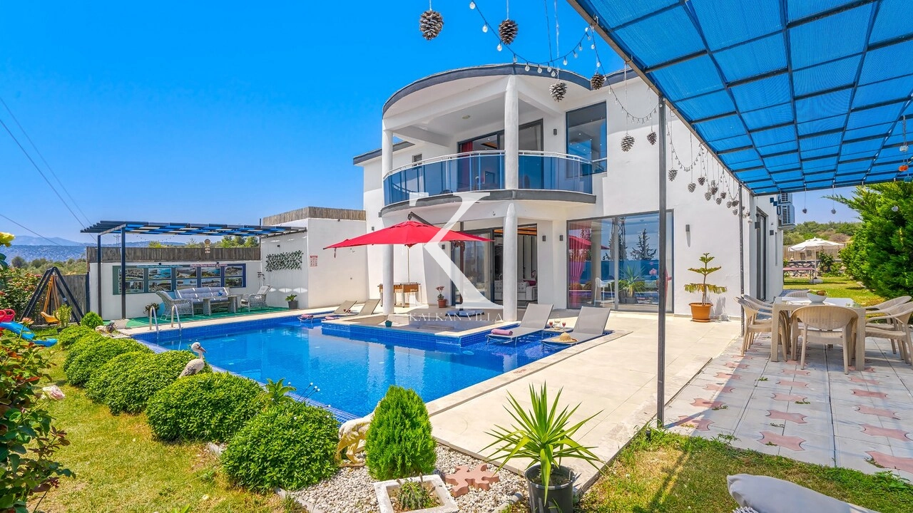 Villa Aksoy 2 | Kalkan Çayköy’de Jakuzili, Korunaklı, Özel Havuzlu