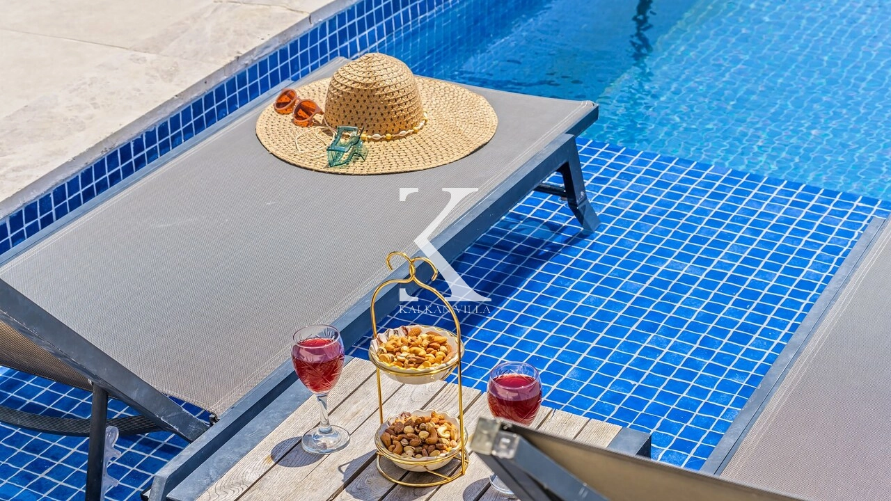 Villa Aksoy 2 | Kalkan Çayköy’de Jakuzili, Korunaklı, Özel Havuzlu