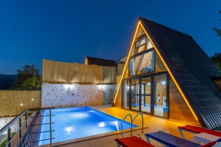 Villa Zübeyde 2 | Kalkan Sarıbelen’de Jakuzili, Ahşap Mimari 