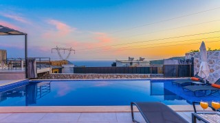 Villa Soley – Kalkan Akbel’de Deniz Manzaralı, Havuzlu Balayı Villası
