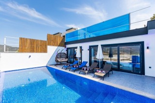 Villa Göktaşı Duo – Kalkan Yeşilköy’de Doğayla İç İçe,Korunaklı Balayı