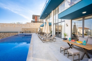 Villa Özgen Duo | Kalkan Ortaalan’da Deniz Manzaralı 8 Kişilik Villa