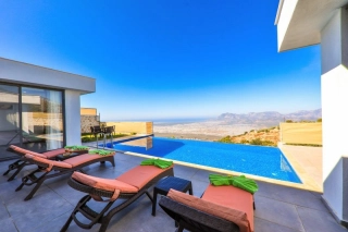 Villa Lapaz 7 – Lapaz’da Korunaklı, Jakuzili Doğa Manzaralı Tatil Vill