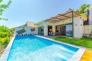 Villa Efem – Kalkan İslamlar’da Korunaklı, Jakuzili Balayı Villası