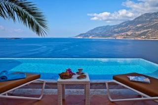Villa Mine | Kaş’ta Deniz Manzaralı Lüks Villa – 8 Kişilik, Özel Havuz