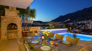 Villa Mavi Su | Kalkan Kışla’da Denize Yakın, Deniz Manzaralı Villa