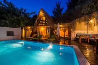 Villa Muzo Duo | Jakuzili, Korunaklı, Doğa Manzaralı Bungalov Villa