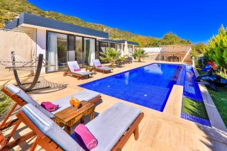 Villa Nil Sarıbelen – Kalkan’da Doğayla Baş Başa, Jakuzili Muhafazakar