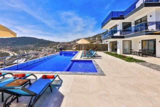 Villa July - Kalkan Kızıltaş’ta Lüks ve Eşsiz Manzaralı Tatil