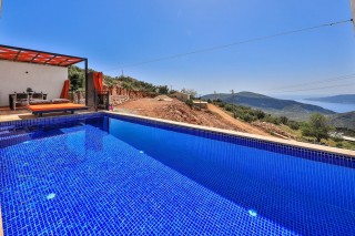 Villa Porto Riko – Kalkan Kördere’de Eşsiz Manzaralı Balayı Villası