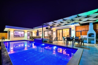 Villa Zeytin Sarıbelen – Korunaklı Havuzlu, Doğa Manzaralı Villa