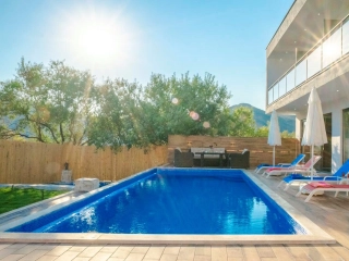 Villa Palas – Kalkan Sarıbelen’de Isıtmalı Kapalı Havuzlu Villa