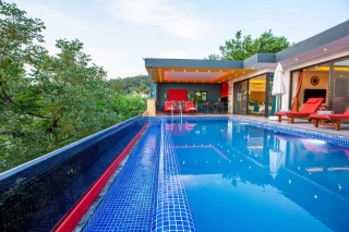 Villa Gold Premium | Kalkan Üzümlü’de Doğa İçinde Özel Havuzlu Villa