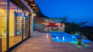 Villa Nasuh | Kalkan İslamlar’da Jakuzili, Taş Konsept Balayı Villası