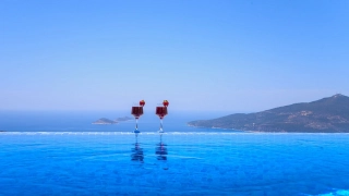 Villa Aldeniz Duo: Deniz ve Şehir Manzaralı Jakuzili Lüks Tatil Villa