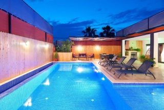 Villa Nefes Yeşilköy | Kalkan’da Jakuzili, Korunaklı ve Doğa Manzaralı