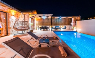 Villa Nefesim | Kalkan Ulugöl’de Jakuzili, Korunaklı, Doğa Manzaralı 