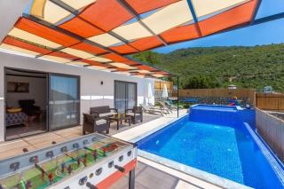 Villa Boğaziçi – Kalkan Sarıbelen’de Doğa İçinde Korunaklı Villa