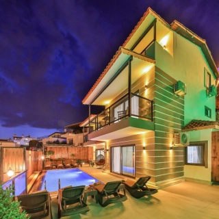 Villa Parle – Kalkan Akbel’de Deniz Manzaralı,Jakuzili 8 Kişilik Villa