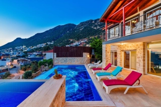 Villa Panorama Pics | Kalkan Kördere’de Doğa Manzaralı, Geniş Bahçeli 