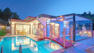 Villa Adalya – Kalkan İslamlar Öz Mevkiinde Kapalı Havuzlu, Korunaklı 