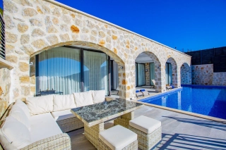 Villa Royal 6 | Kalkan İslamlar’da Deniz Manzaralı Jakuzili Villa