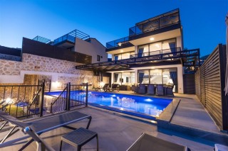 Villa Royal Hills 1 – Kalkan Merkezde Deniz Manzaralı Lüks Villa 