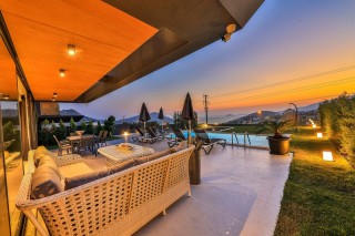 Villa Piazza | Kalkan Kızıltaş’ta Deniz Manzaralı, 3 Odalı Lüks Villa