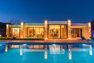Villa Vip – Kalkan Sarıbelen’de Muhafazakâr Aileler İçin Özel Havuzlu 