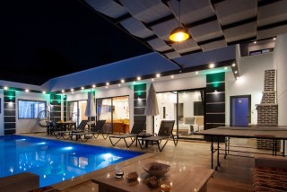 Villa Anemon 4 – Kalkan Akbel’de Kapalı Havuzlu Tatil Villası