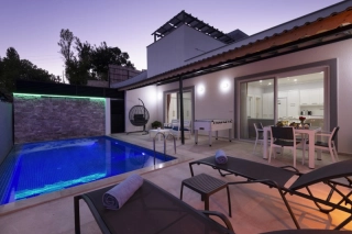 Villa Mini Zeybek – Kalkan İslamlar’da Jakuzili, Balayı ve Muhafazakâr