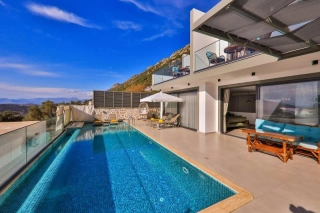 Villa Kaya Royal – Lüks & Konforun Buluştuğu Nokta