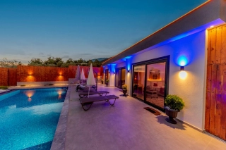 Villa İnziva – Kalkan Çavdır’da Korunaklı, 5 Kişilik Özel Havuzlu 