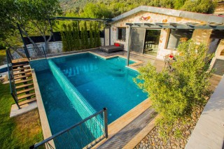 Villa Navara – Kalkan Kördere’de Jakuzili, Korunaklı, Balayı Villası