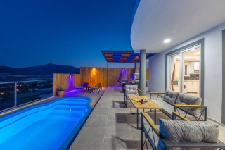 Villa Tuana Yeşilköy – Kalkan Yeşilköy’de Korunaklı Aile ve Balayı
